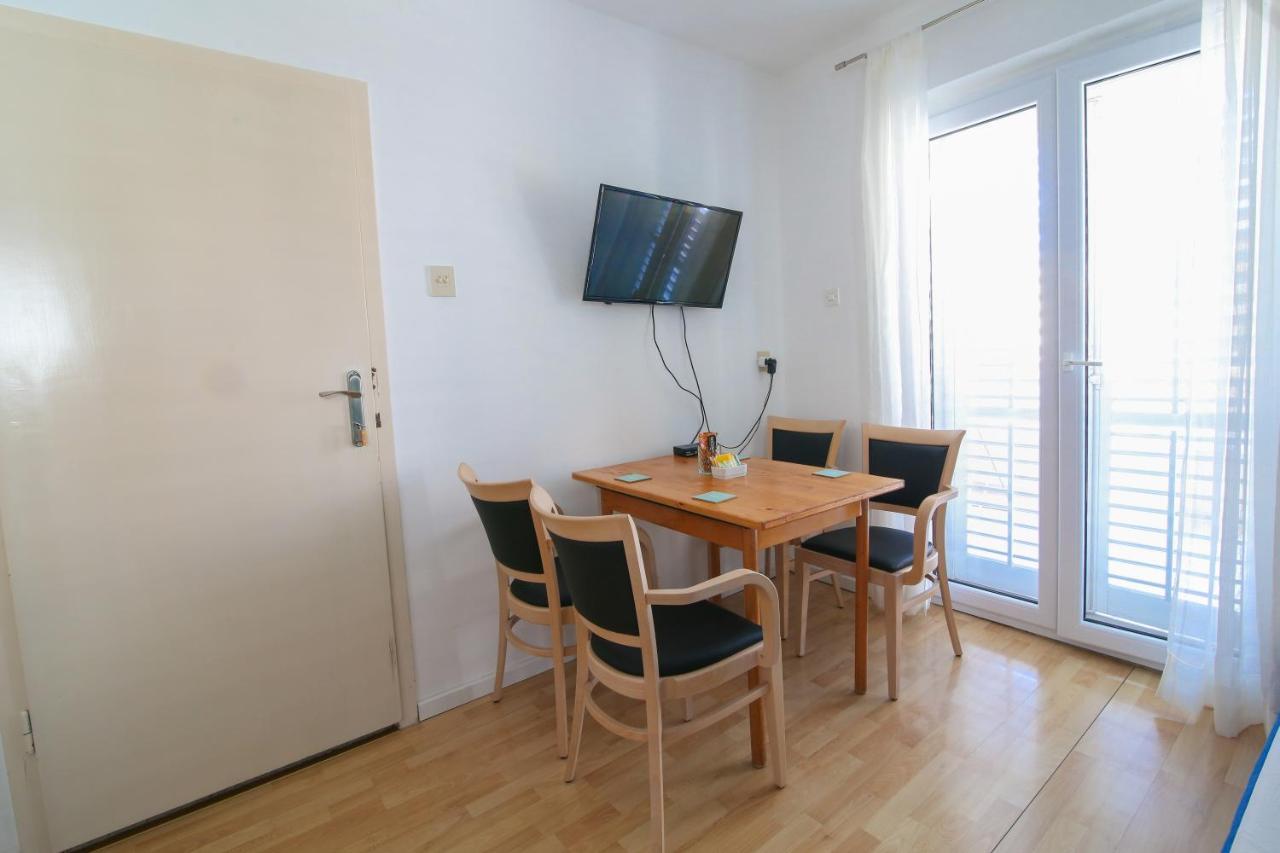 Apartment Bili-Sea View Apartment In The Center Makarska Exterior photo