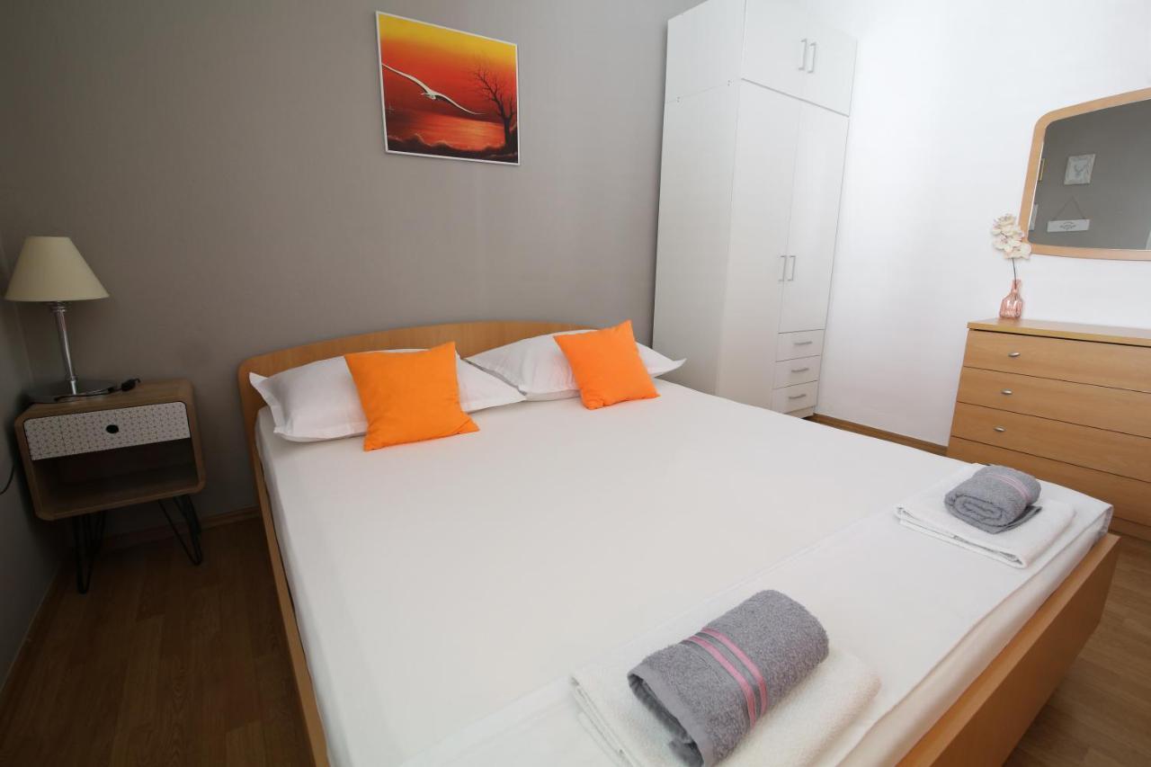 Apartment Bili-Sea View Apartment In The Center Makarska Exterior photo