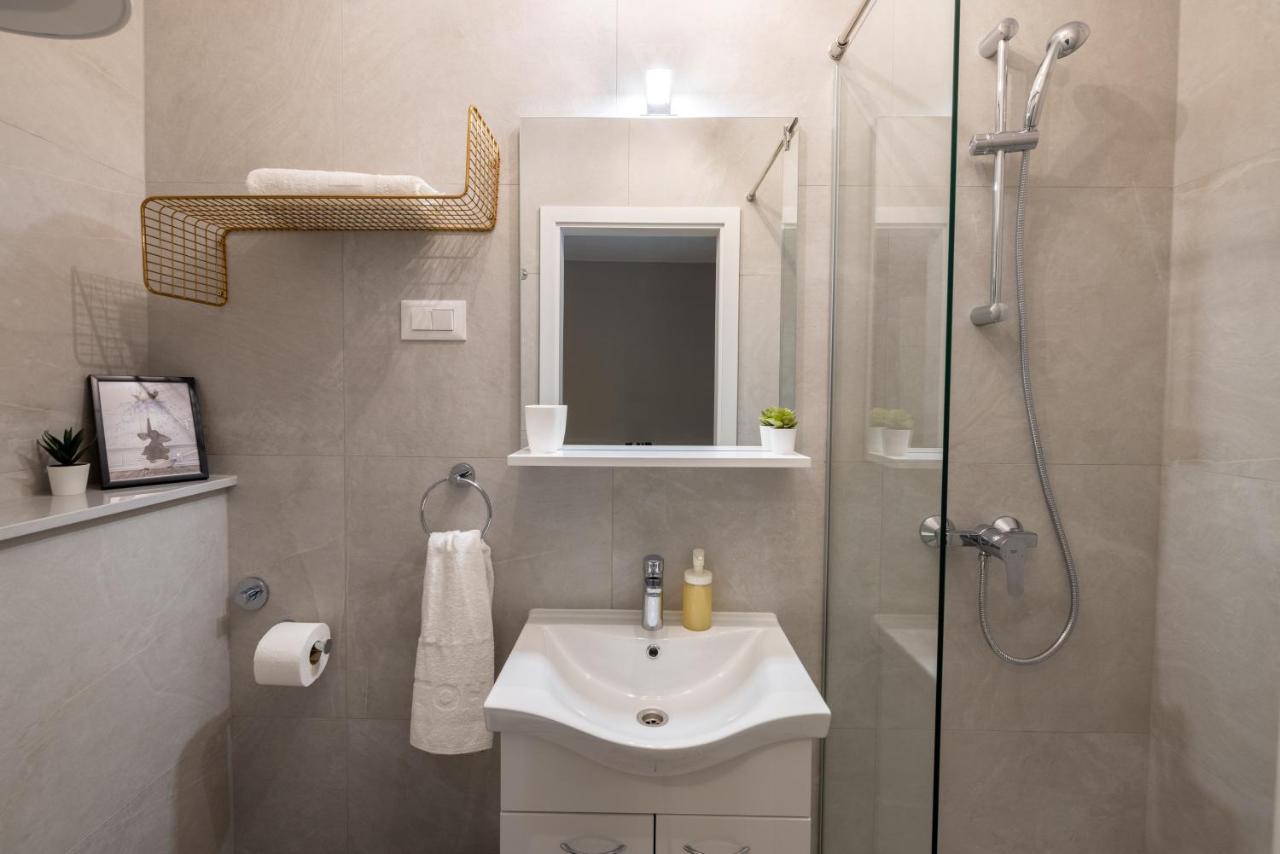 Apartment Bili-Sea View Apartment In The Center Makarska Exterior photo